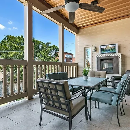 Urban Condos With Spacious Rooms & Amenities